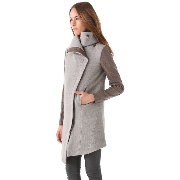 HELMUT LANG Willowed Felt Wool Coat with Leather Sleeve in Flax - Picture 4 of 15